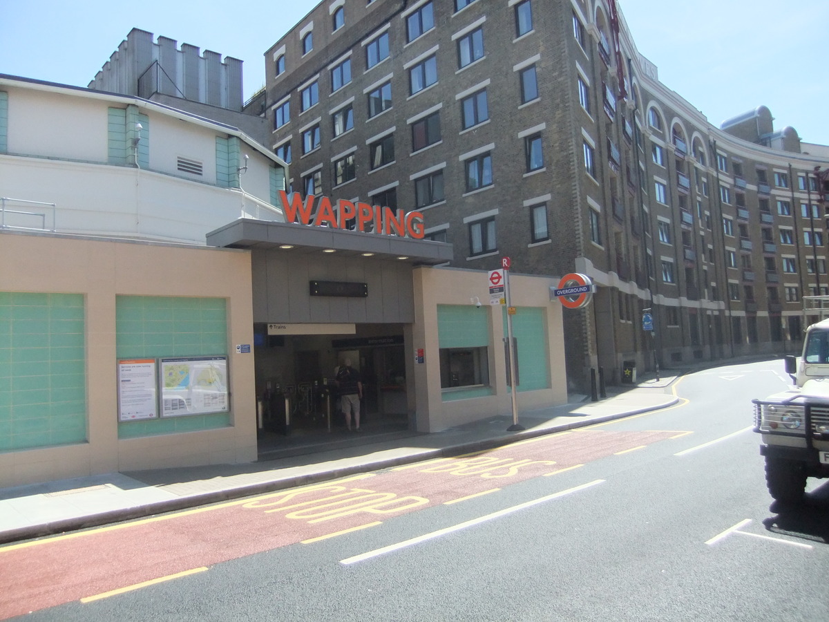 Wapping Station